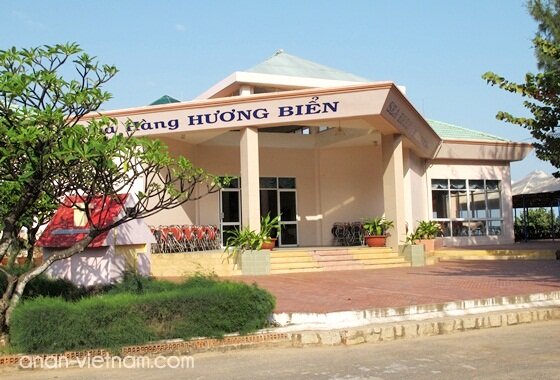 HUONG BIEN レストラン