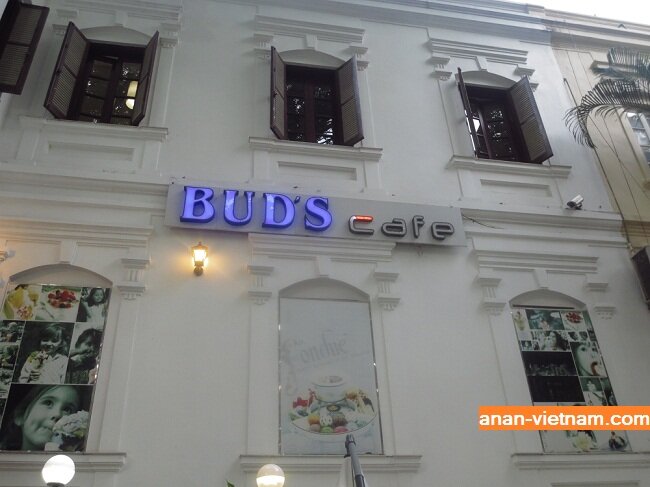 BUD’S CAFE